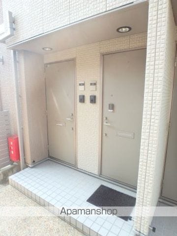 信越本線 亀田駅 徒歩4分 2階建 築17年の玄関写真