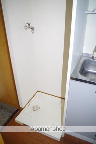アンプルール ブワ 横須賀中央の内装写真