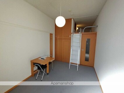 レオパレスエル・ビエント[1K/19.87m2]のリビング・居間2