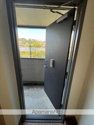 表[1K/23.18m2]の玄関