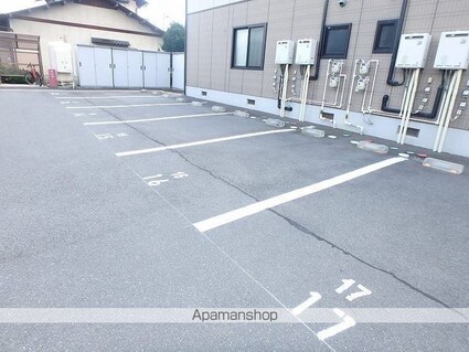 サニーコート中野[2LDK/58.84m2]の駐車場