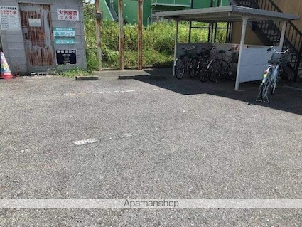 カサブランシェ[1R/23.4m2]の駐車場