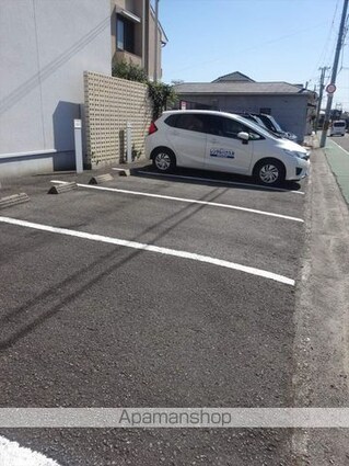 セジュール堀止[2K/40m2]の駐車場