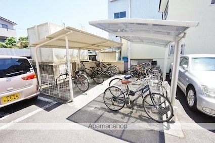 アーバンハイツ若松[1R/32.76m2]の共用部3