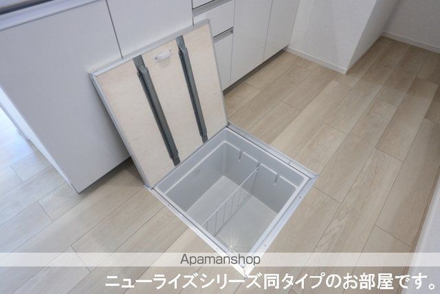 クロス アイ ヴィラAの内装写真