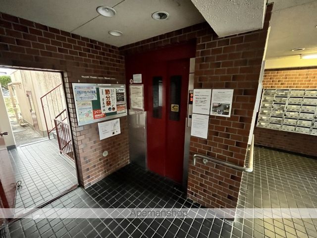 丸信リバーサイドコーポ2の玄関写真