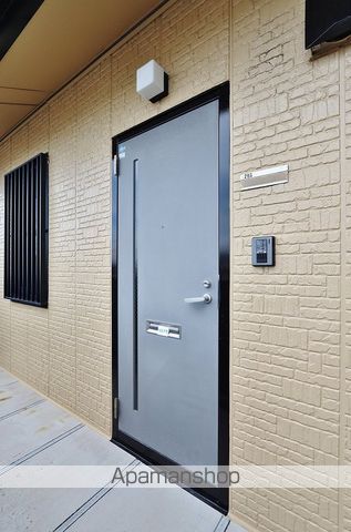 レトア三軒屋の玄関写真