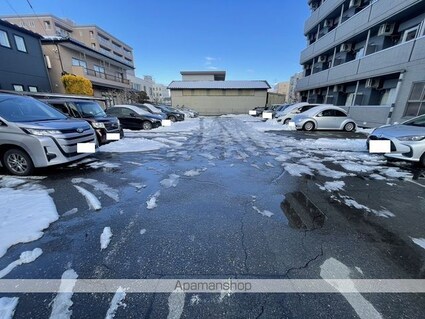 長野県長野市大字栗田[1R/28.6m2]の駐車場2