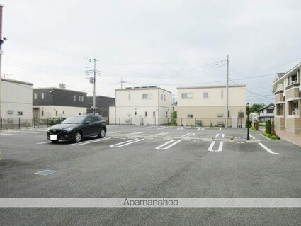 エーデルハイム　コセ　Ａ[1LDK/44.97m2]の駐車場2