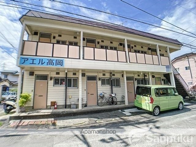 アエル高岡の外観写真