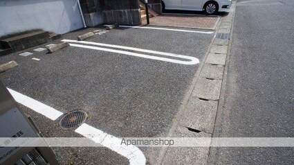 パーク　ピア[2LDK/58.04m2]の駐車場