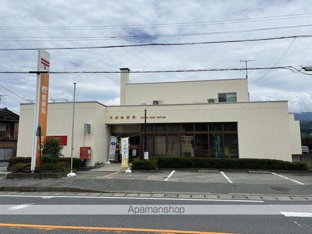 サープラスクレア光沢の周辺写真