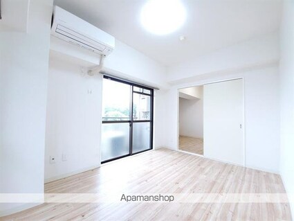 アーデンハウス[2K/40.54m2]のリビング・居間1