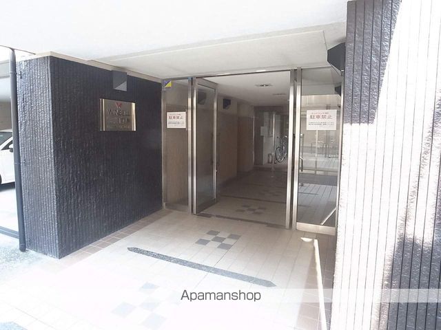 ウインベルコーラス向島の玄関写真