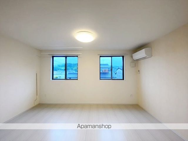 ニューページの内装写真
