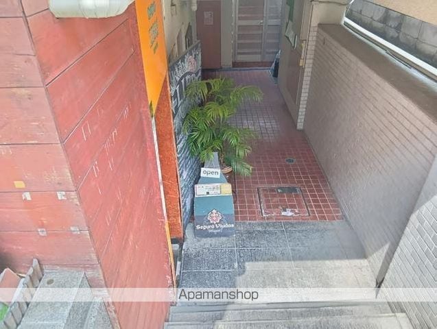 クラックスハイム六本木の玄関写真