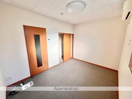 レオパレスカーマ９２９[1K/19.87m2]のリビング・居間2