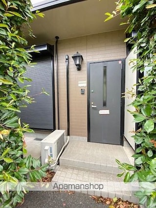 ドムール・エイト[2LDK/53.86m2]のエントランス