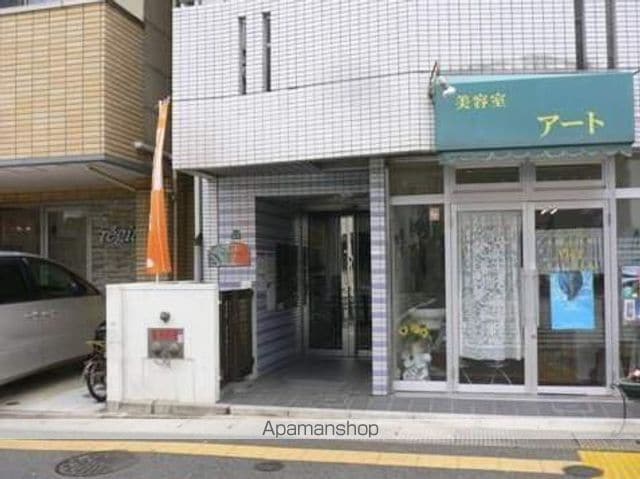 シティパレス薬大前の玄関写真