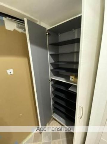 クロノス51新町VIの内装写真