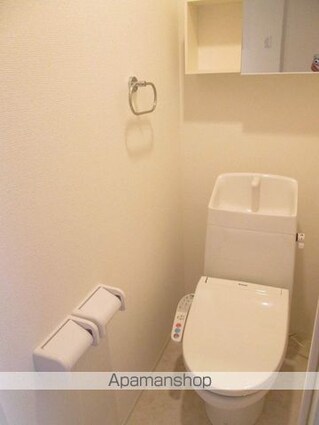 愛媛県四国中央市中曽根町[1K/30.87m2]のトイレ