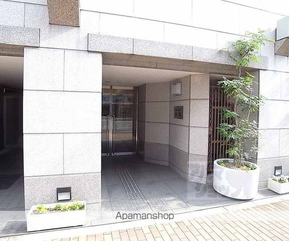 パインフィールド西院の外観写真