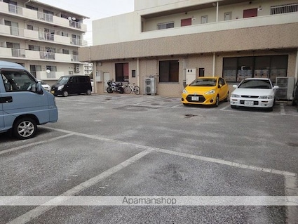 コーポ田中５号館[3DK/54.4m2]の駐車場