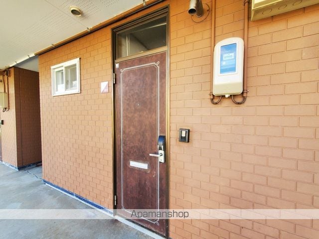 シャインハイツの外観写真