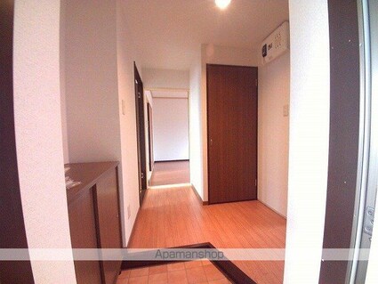Ｓｕｒｐｌｕｓ　Ｌｅｓｔ[2DK/44.2m2]の玄関