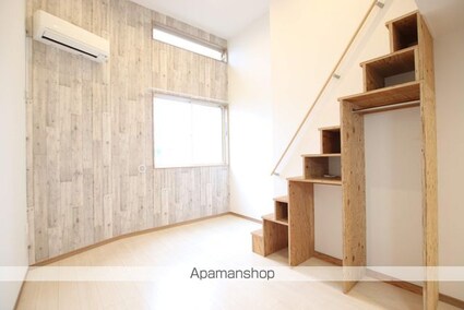 リブコート霞ヶ関[1R/23.36m2]のリビング・居間