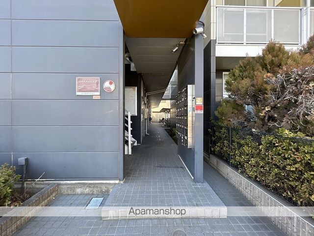 レオパレスピースアベニューの玄関写真