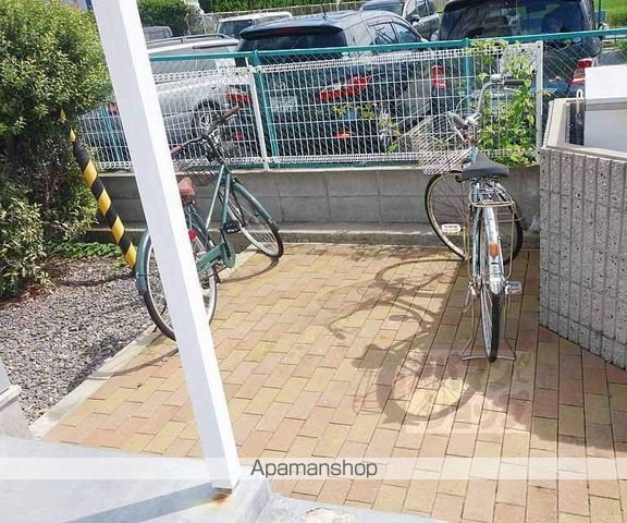 レオパレスフォレストの外観写真