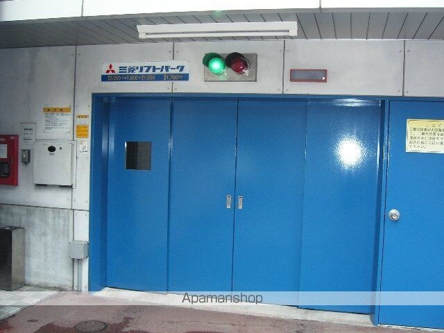 広島県広島市中区千田町３丁目[1K/26m2]の駐車場