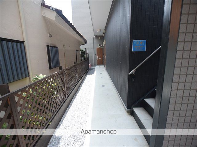シティハイツ東林間A号棟の玄関写真