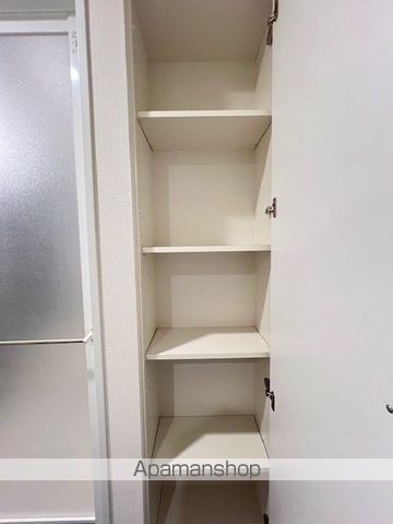レジディア市谷薬王寺の内装写真