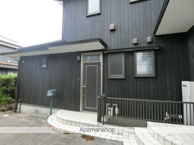 上屋敷ガーデンの玄関写真