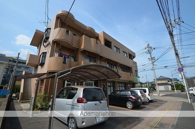 仮屋ビルの外観写真