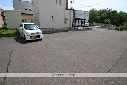 ベルシティメモリーズＩ[1K/26.49m2]の駐車場1