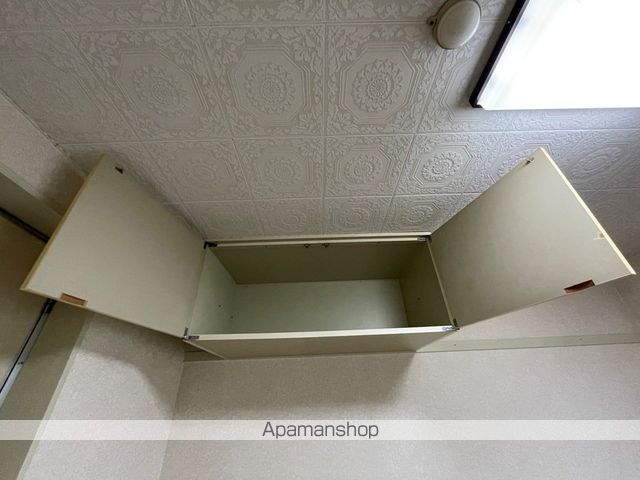 ロイヤル柏原の内装写真