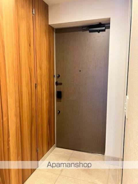 ディアナコート浜田山[2LDK/70.53m2]の玄関