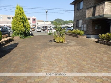 グリーンベルズ　Ａ棟[2LDK/55.74m2]のエントランス
