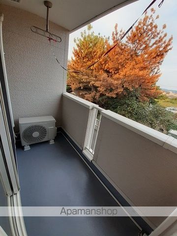 ＪＲ予讃線 新居浜駅 バス乗車時間：3分 最寄りバス停で下車 徒歩11分 2階建 築16年の内装写真