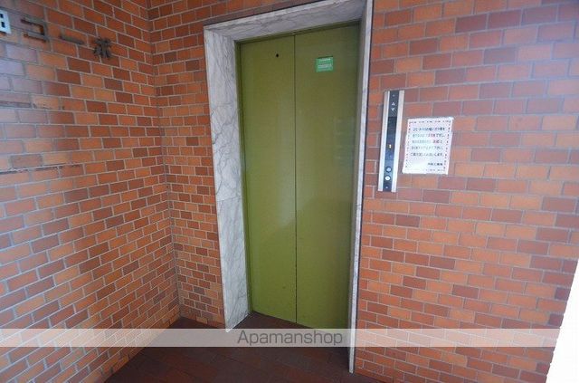 第2津曲コーポの玄関写真