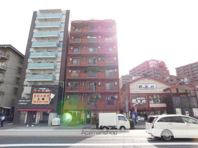 日誠マンションの外観写真