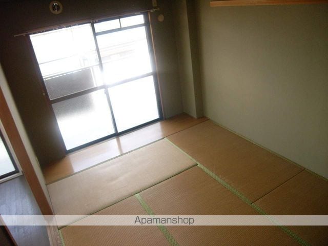 ファミリーマンションタナカの内装写真