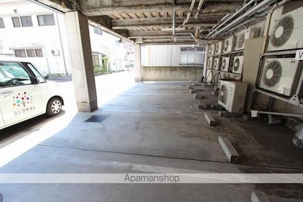 フォレスト錦町[1R/15.4m2]の駐車場