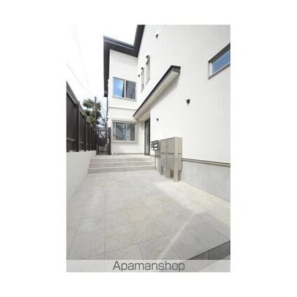 Ｄｉａｍｏｎｄ．　Ｃｏｕｒｔ[1LDK/34.15m2]のエントランス