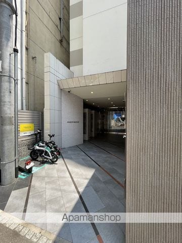 SERENITE堺筋本町SUDの玄関写真