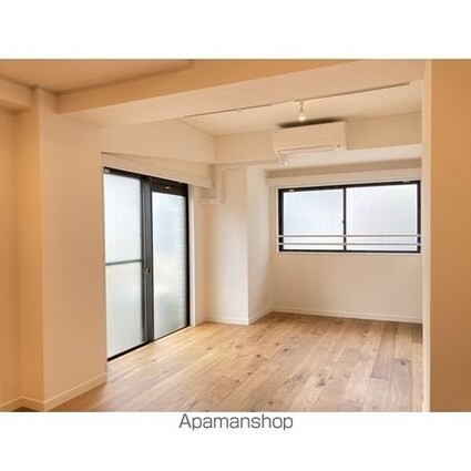 ベルファン西麻布[1LDK/44.4m2]のリビング・居間