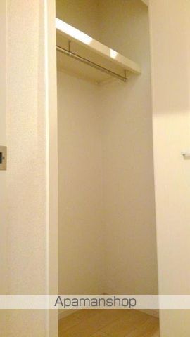 平塚市 3階建 築9年の内装写真